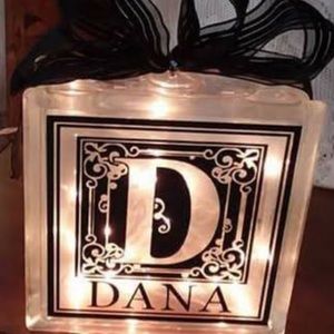 Meet your Posher, Dana